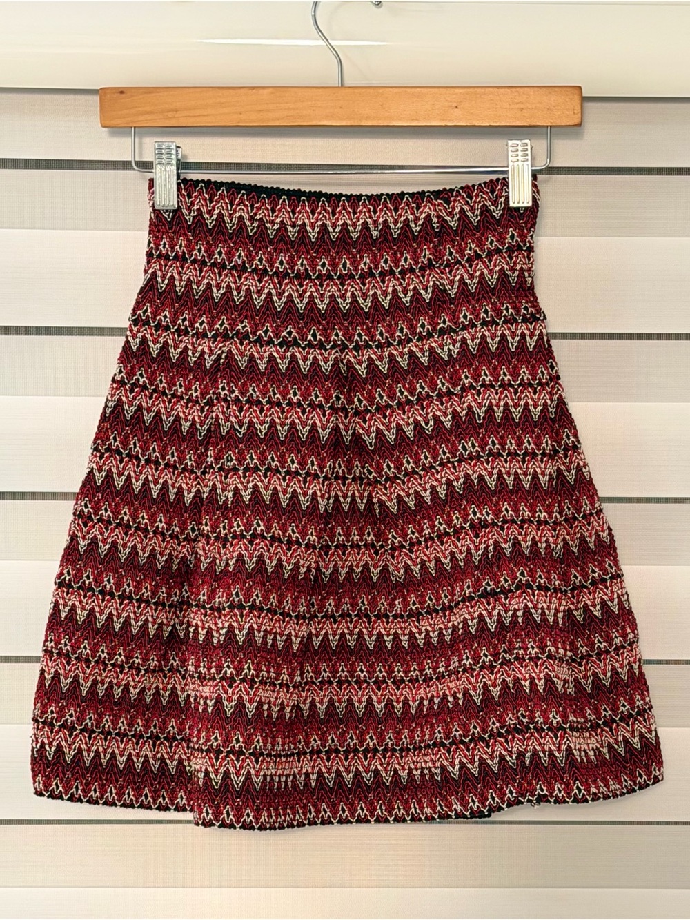 H&M Red Black Cream Textured Knit Fit & Flare Skirt Size XS
